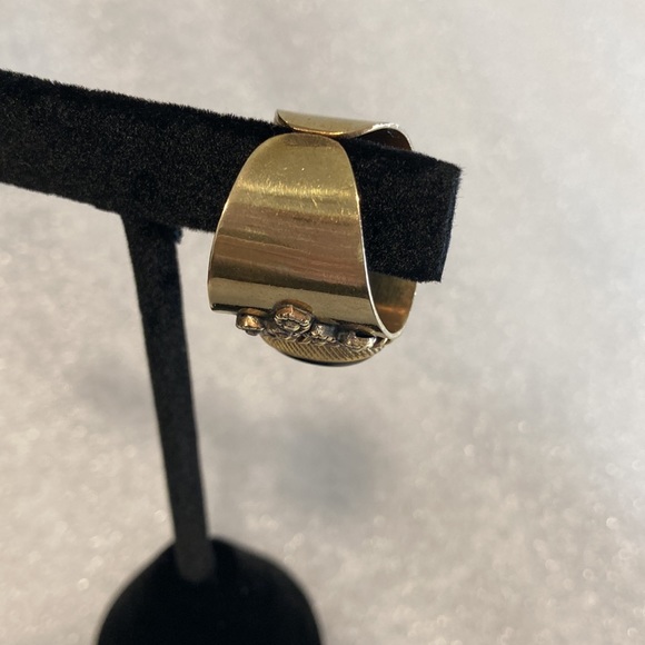 NWOT - Adjustable Style Brass Statement Ring Smooth Black Oval Stone - S⦠- Picture 12 of 14